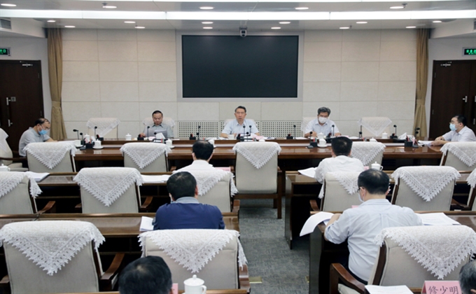 黃玉治在國家煤礦安監局黨組理論學習中心組（擴大）學習會議上強調：弘揚偉大抗疫精神 偉大抗戰精神 堅決扛起防范化解煤礦重大安全風險的政治責任