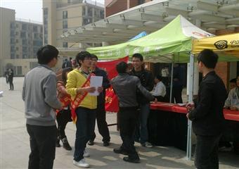 信電學院鋒行志愿者協會開展“保持餐桌衛生，共創用餐美好環境”宣傳活動