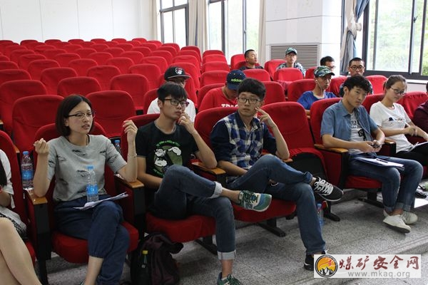 正青春，就這Young——中國礦業大學機電學院進行迎新晚會一審