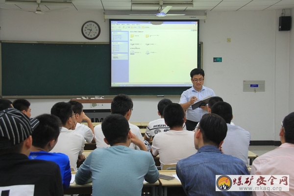 國旗班召開江蘇省國旗班比武大賽動員會