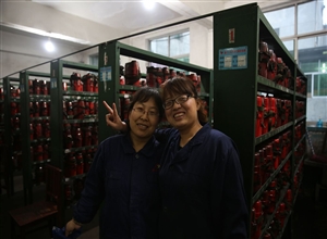 董礦女工的節日心愿 王曉芳攝影作品