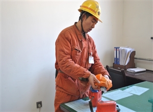 一個有軍人作風的煤礦瓦斯檢查工--------記陜煤建司瑞能煤業最美員工通維隊瓦檢員田波