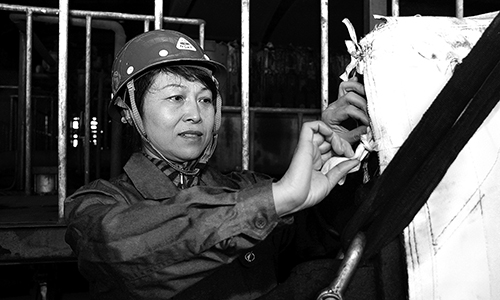 盛開在虎臺山下的“白玉蘭”——記集團公司巾幗建功標兵、老虎臺礦選煤廠虎博隊技術員徐淑蘭