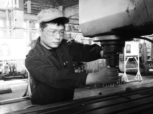 有“料”青春──記集團公司“十佳優秀青年”、 機械制造廠機加工分廠一段段長吳慧