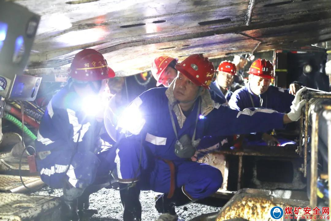 把有限的生命投入到無限的為中能和中能職工服務中去