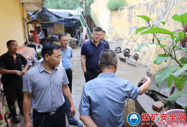 汾西礦業集團公司對生活服務公司柳灣管理中心三季度安全大檢查暨安全質量標準化進行檢查