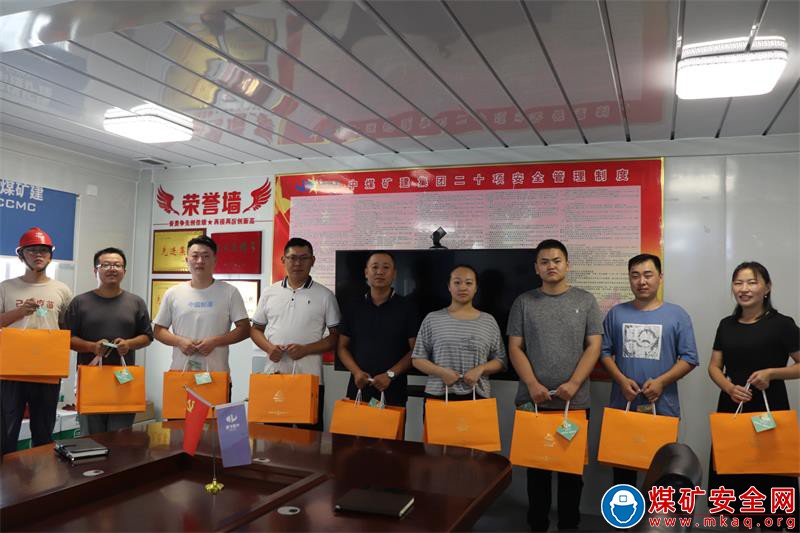 心系職工 情滿中秋——李德一行到淮北片區項目部進行節日慰問