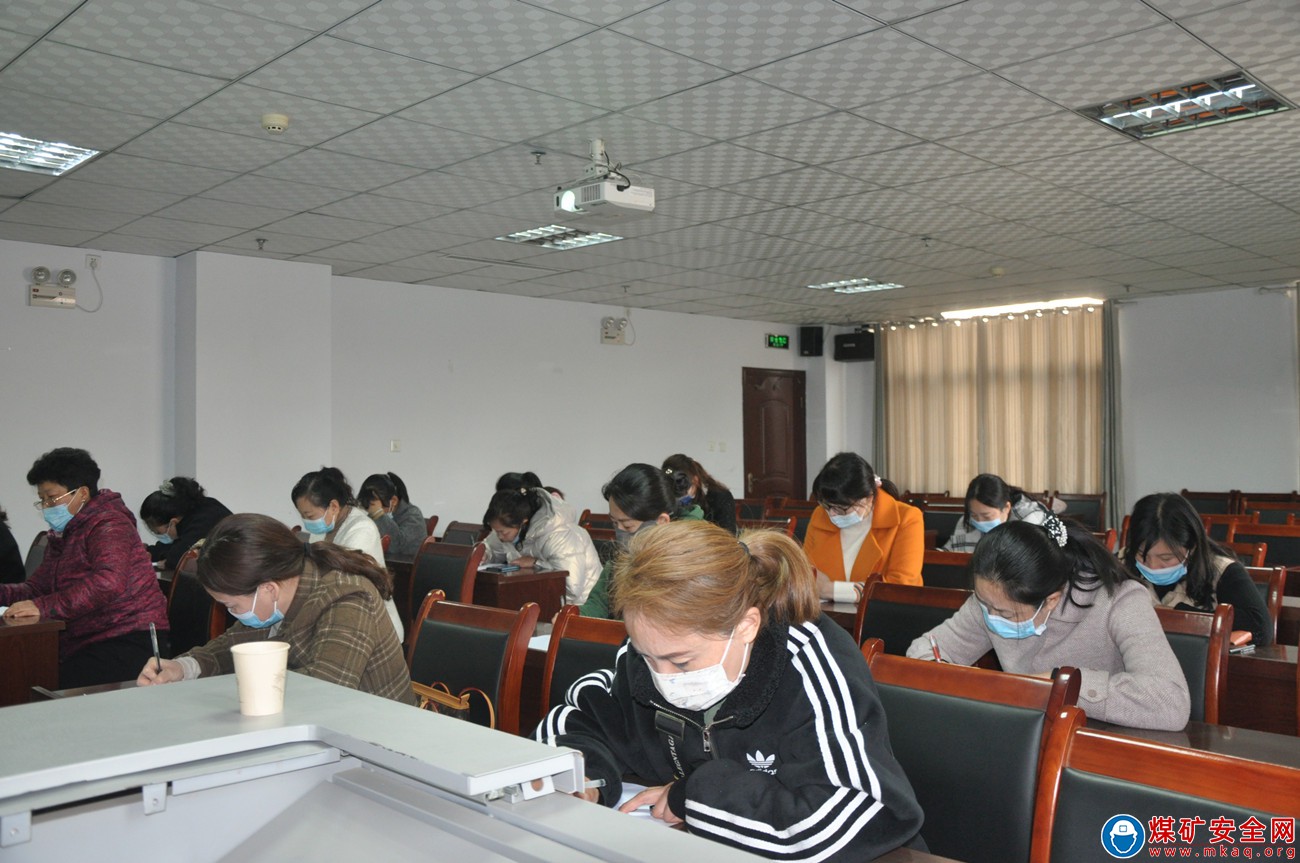 ?河南能源義煤公司千秋煤礦召開：女工協管員座談會? ?