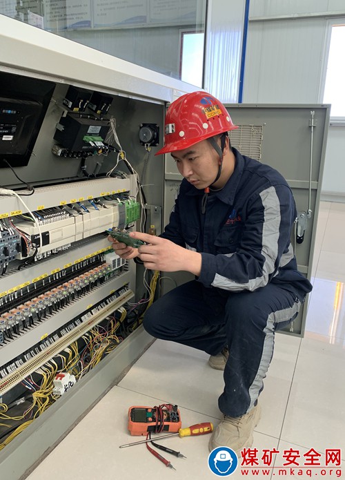 中煤礦建集團“技術狀元”徐智：用專注踐行“工匠精神”