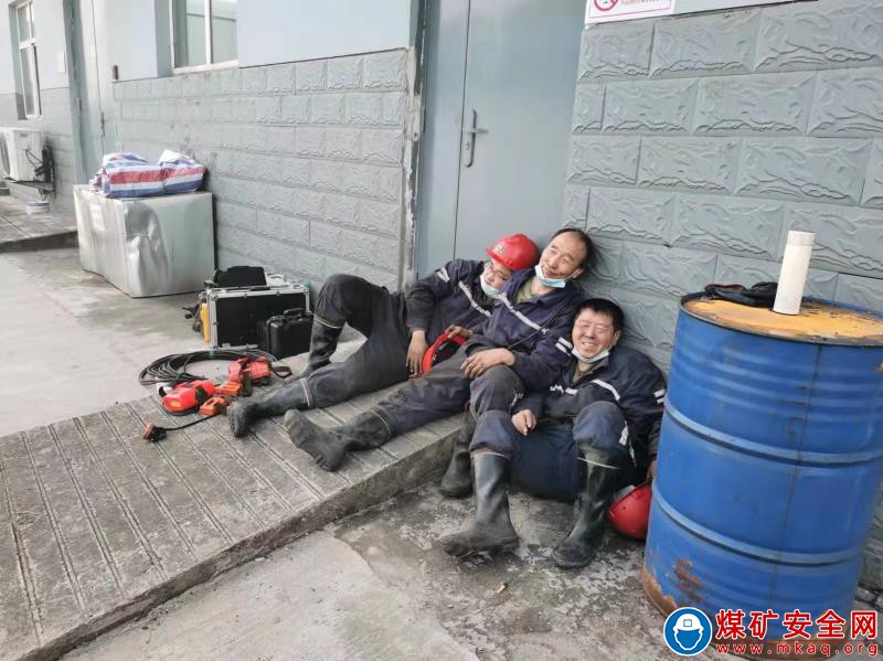 陜煤蒲白熱電公司：配售電公司守護供電“心臟”保障新區二礦線路運行穩定