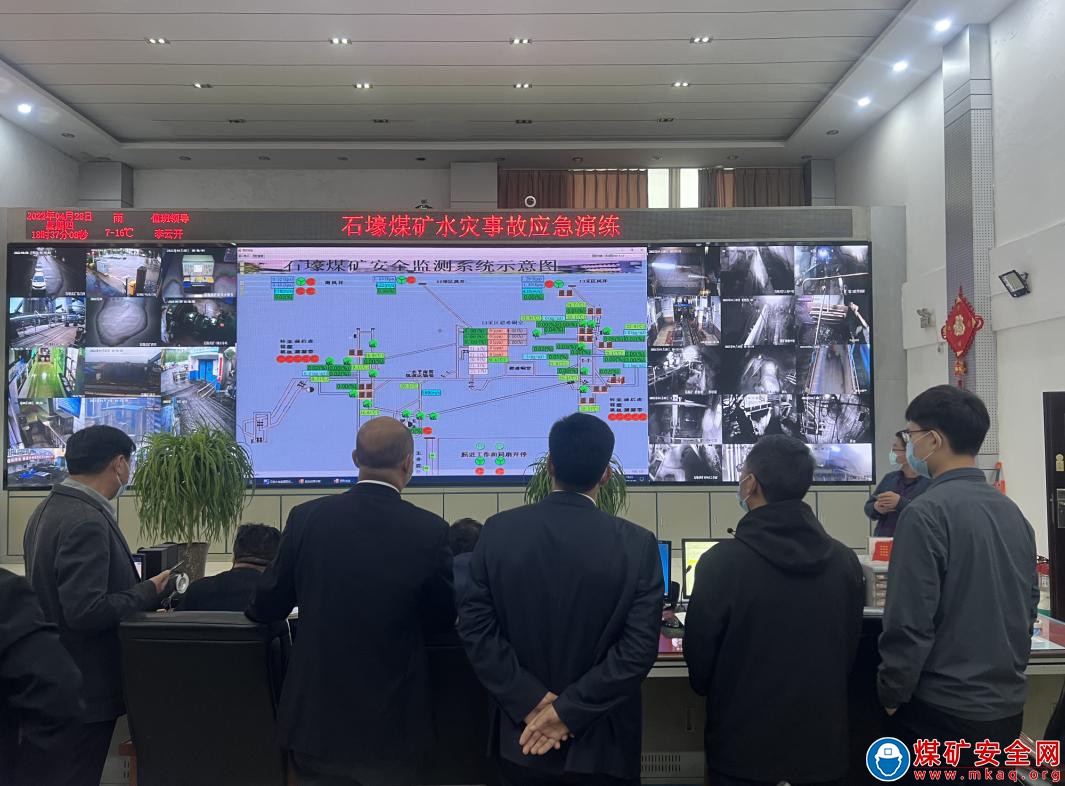 河南能源義煤公司石壕煤礦應急演練驗效果  相互配合出時效