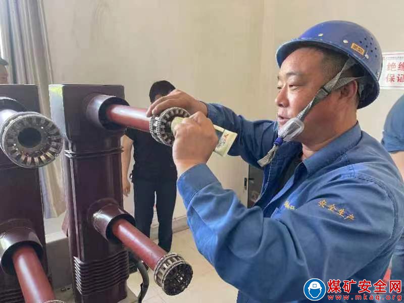 陜煤蒲白熱電公司：保電安全忠誠衛士—檢修維護部專責劉曉軍