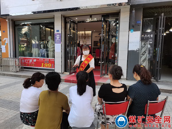 “匯聚智慧圣火，召喚千萬青年”——中國礦業大學同路人巡講團成員前往寧縣進行快板宣講