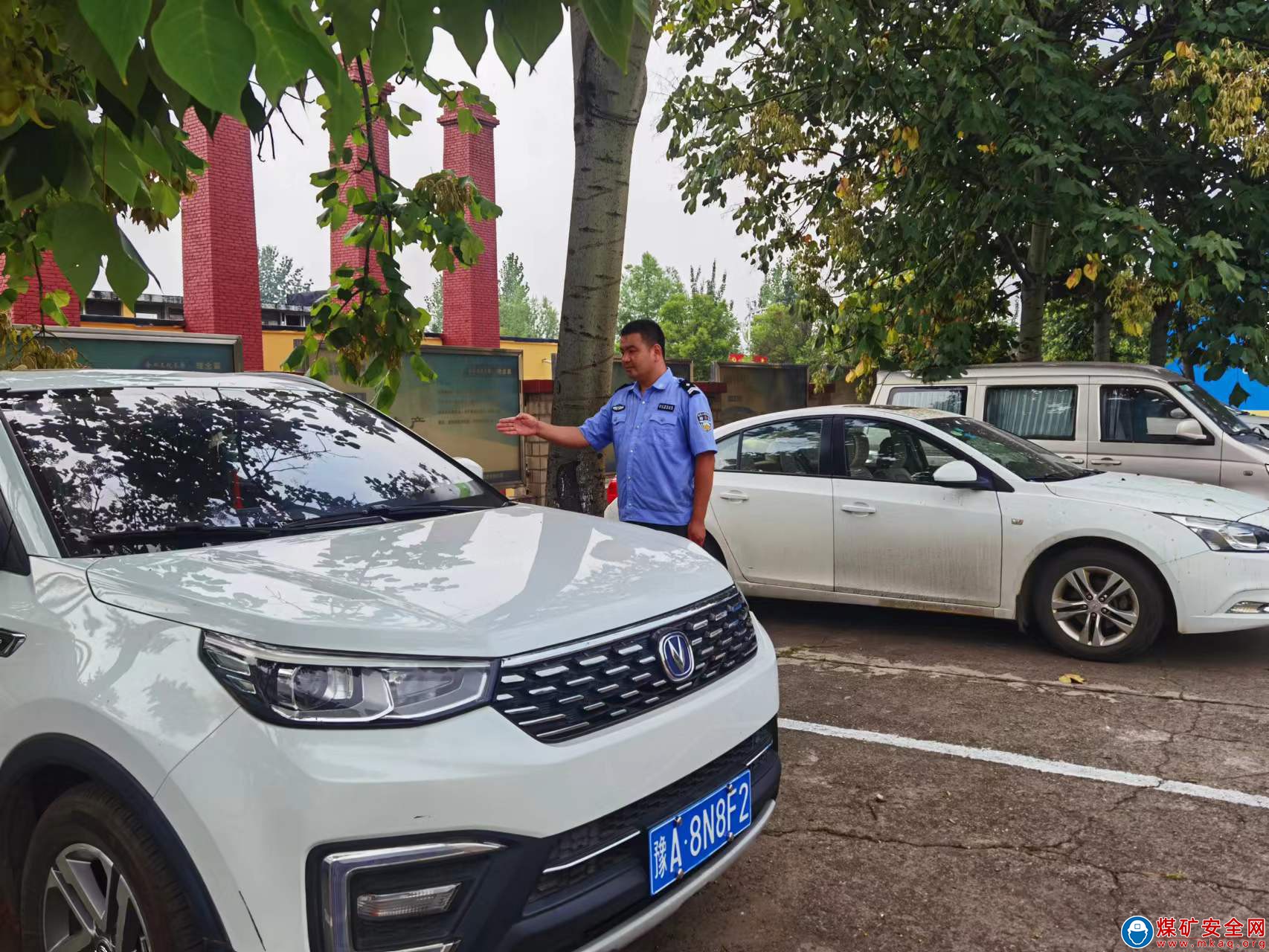 河南能源義煤公司石壕煤礦：規范停車秩序 共建文明礦山