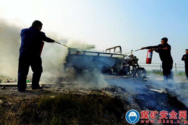 面對火情，礦山救護隊員義不容辭