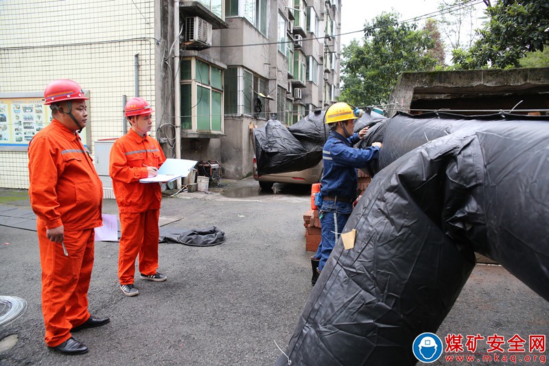 川煤華榮龍灘公司開展瓦檢工“強履職 提技能”技術比武活動