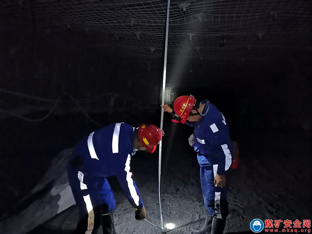 中能煤礦生產運營公司第二項目部交出了全巖面進尺滿意答卷
