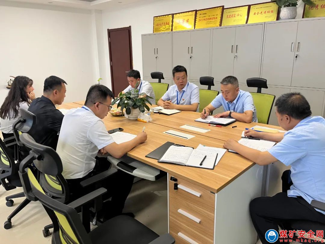 中能袁大灘礦業：讓精細化管理“旗幟”在安全生產線上高高飄揚