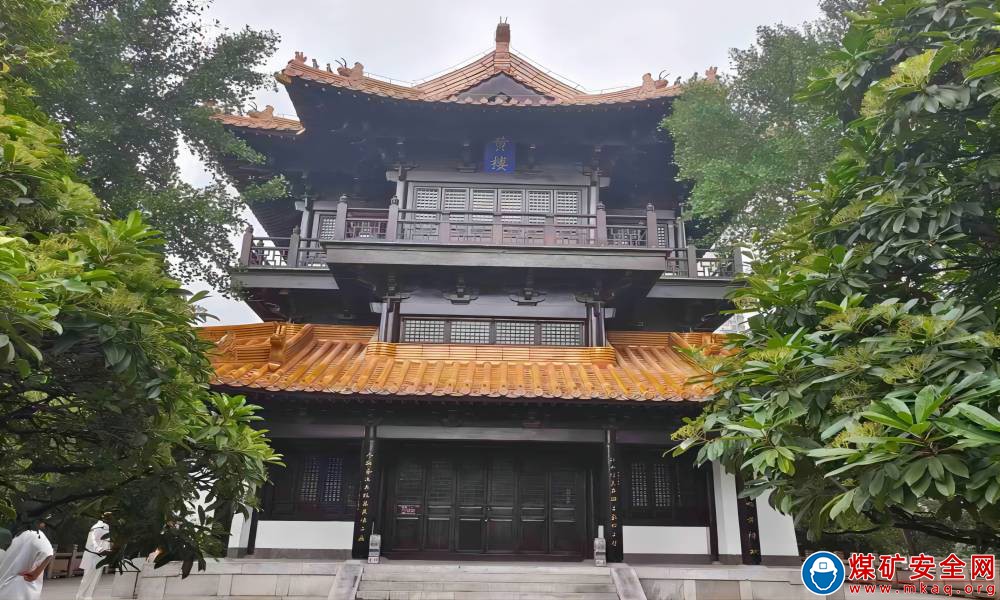 中國礦業大學“書香里的中國”社會實踐團于徐州黃樓公園開展文化主題活動