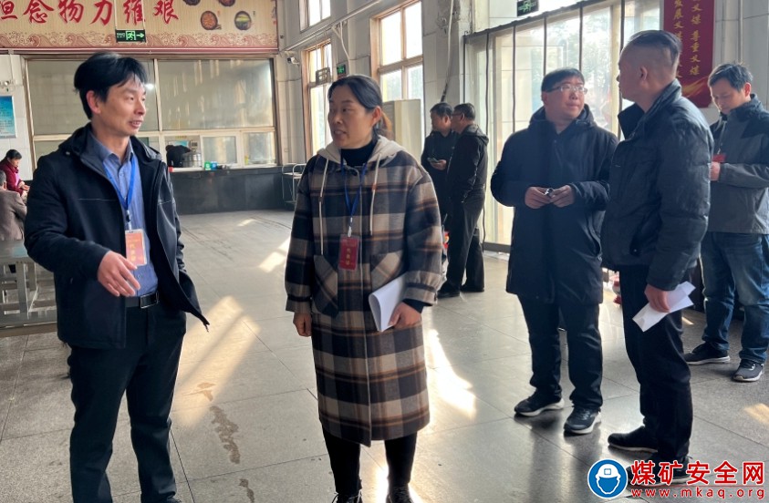 河南能源義煤公司石壕煤礦職工代表上崗巡查  關愛你我他