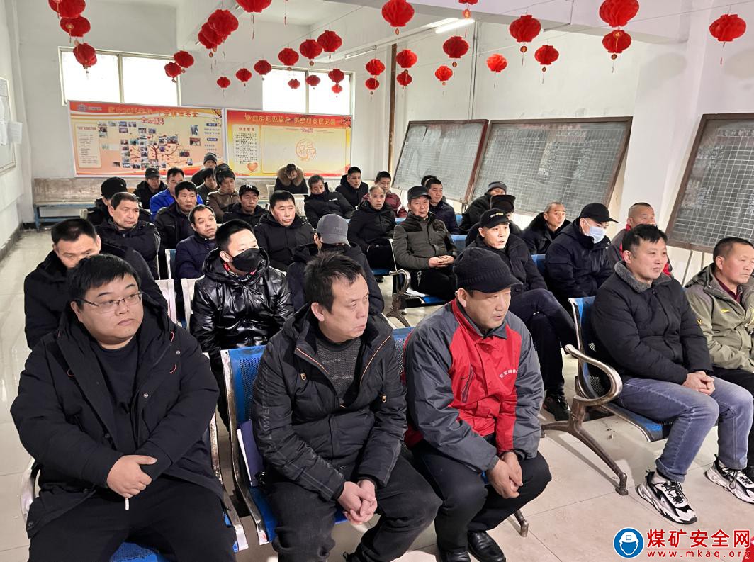 河南能源義煤公司石壕煤礦：貫徹黨代會 找準新標桿