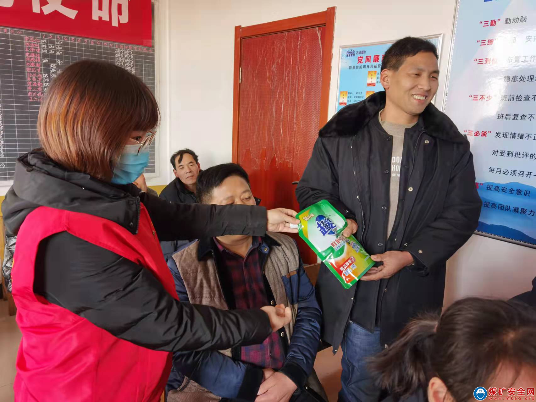 河南能源義煤公司石壕煤礦：她力量筑起安全橋