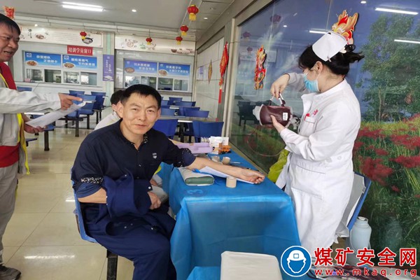 中煤新集公司救護大隊： 弘揚奉獻精神   傳遞社會正能量