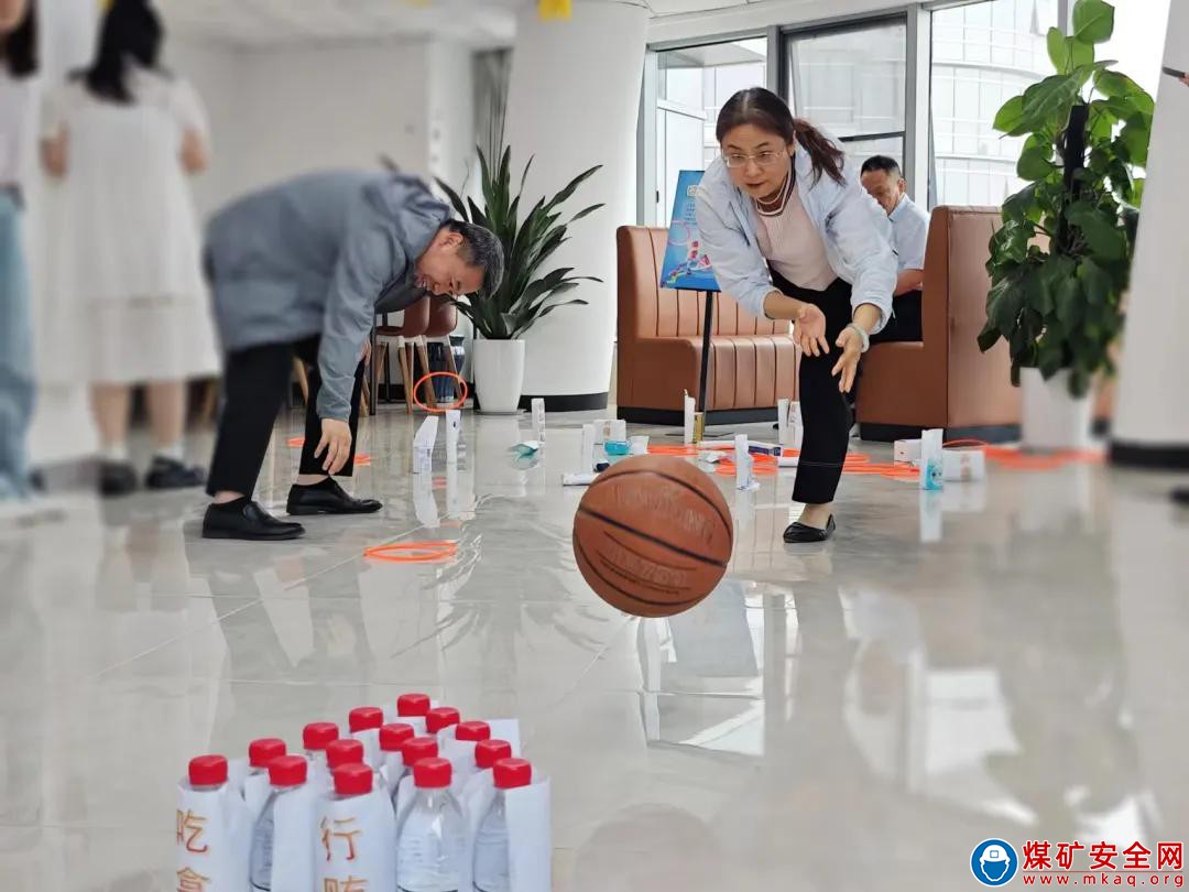 徐礦集團省煤炭運銷公司開展“迎端午 促廉潔”趣味運動會