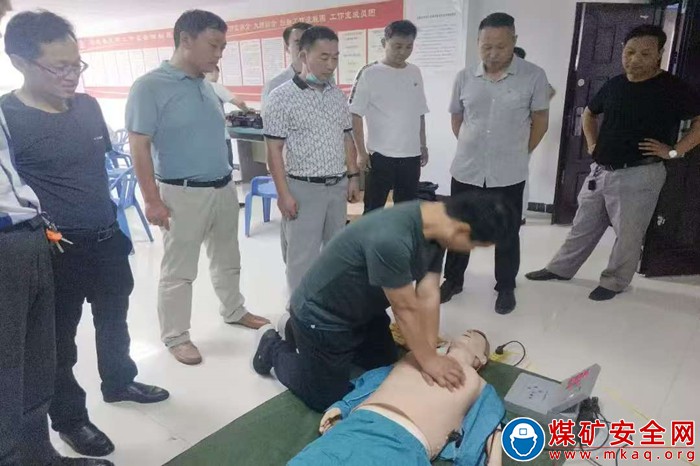 中煤新集救護隊：開展應急普及知識培訓 提升職工自救互救能力